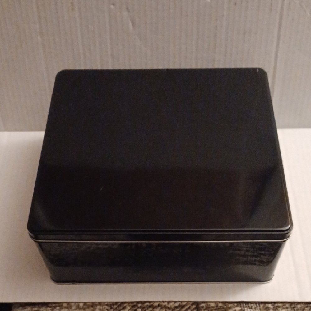 $4 Add-on Shiny Plain Black Tin Box